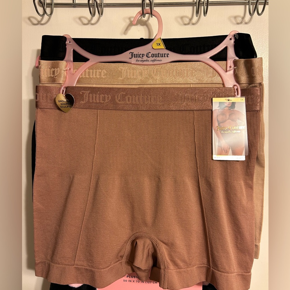 Juicy Couture Seamless Shaping Shorts- 3pack